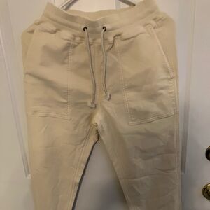 Faherty Women’s cream colored joggers size S